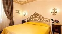 Hotel Aventino 65/84