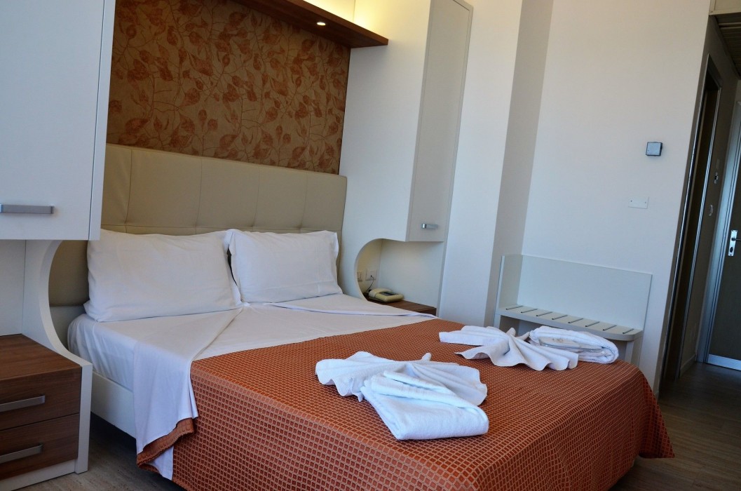 Eurhotel 12/56