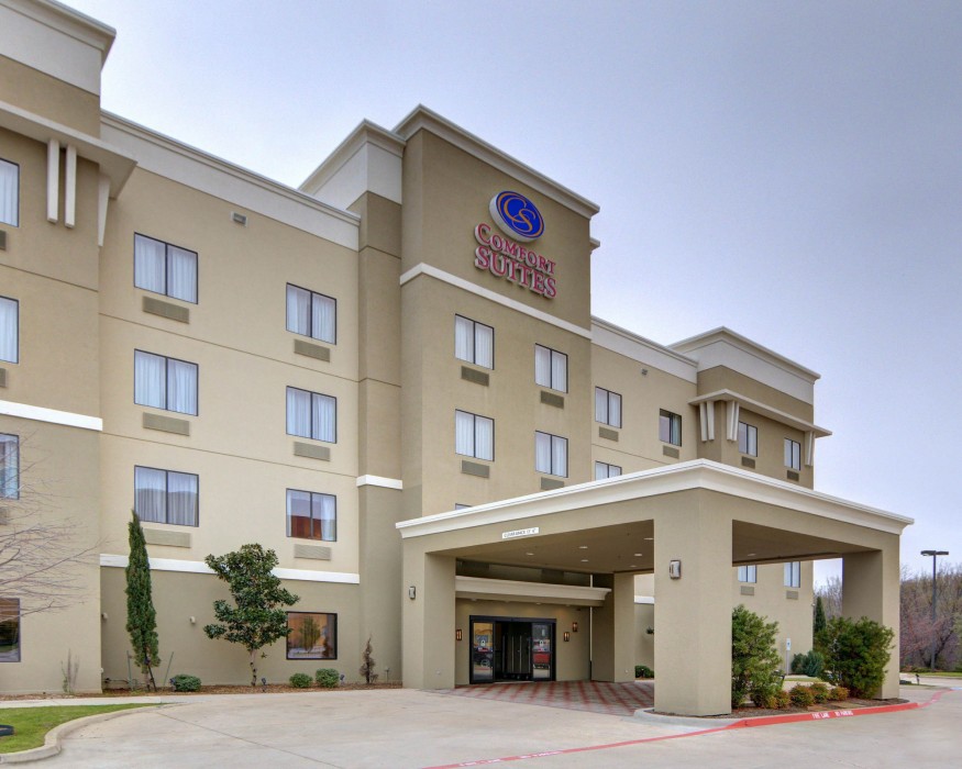 Comfort Suites Near Northeast Mall 14/24