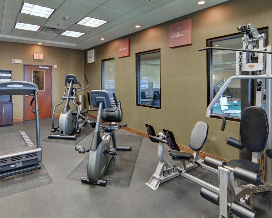Comfort Suites Near Northeast Mall 19/24
