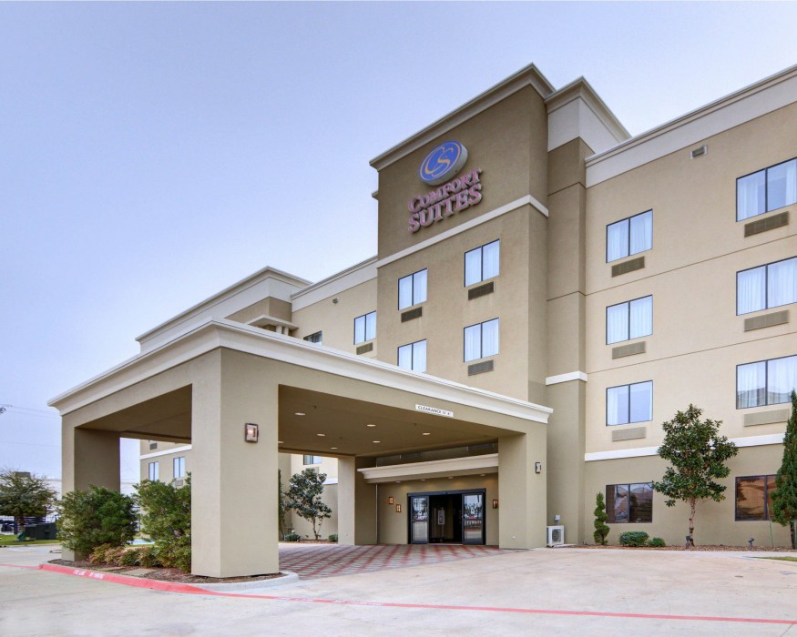 Comfort Suites Near Northeast Mall 3/24