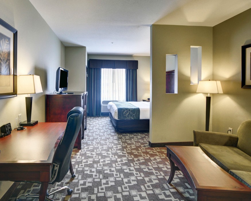 Comfort Suites Near Northeast Mall 13/24