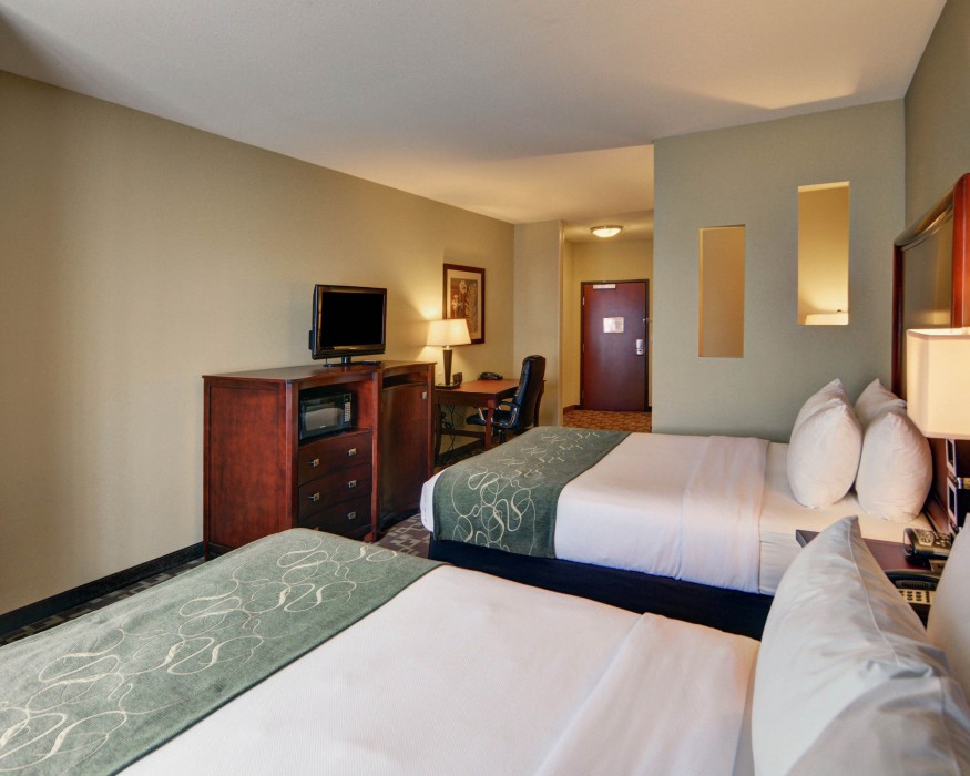 Comfort Suites Near Northeast Mall 22/24