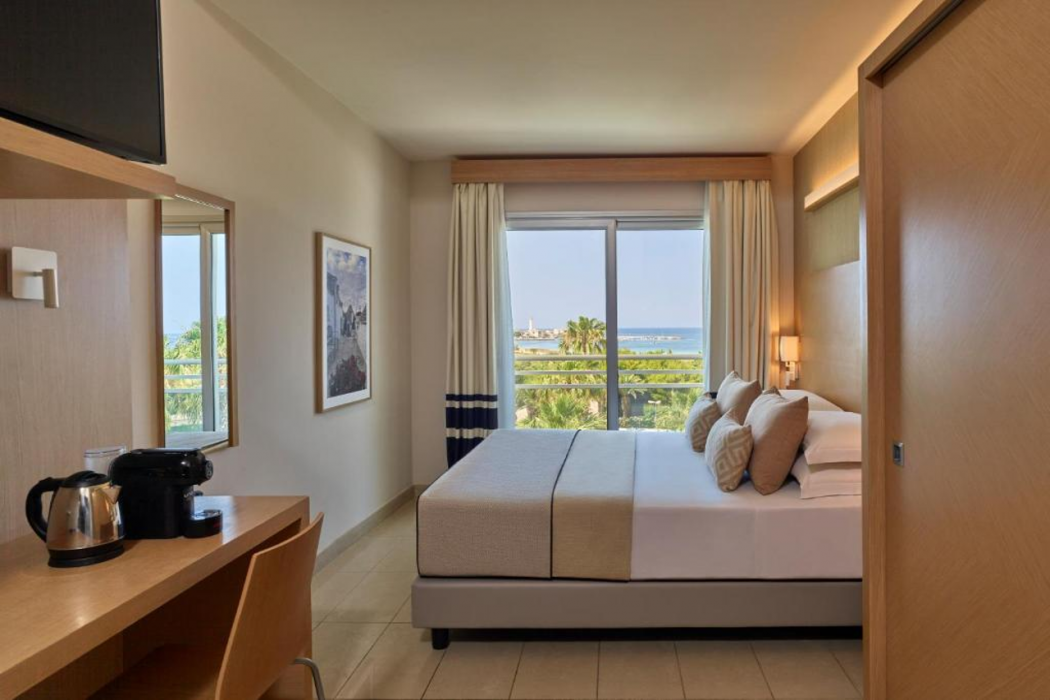 GranSerena Hotel 10/62