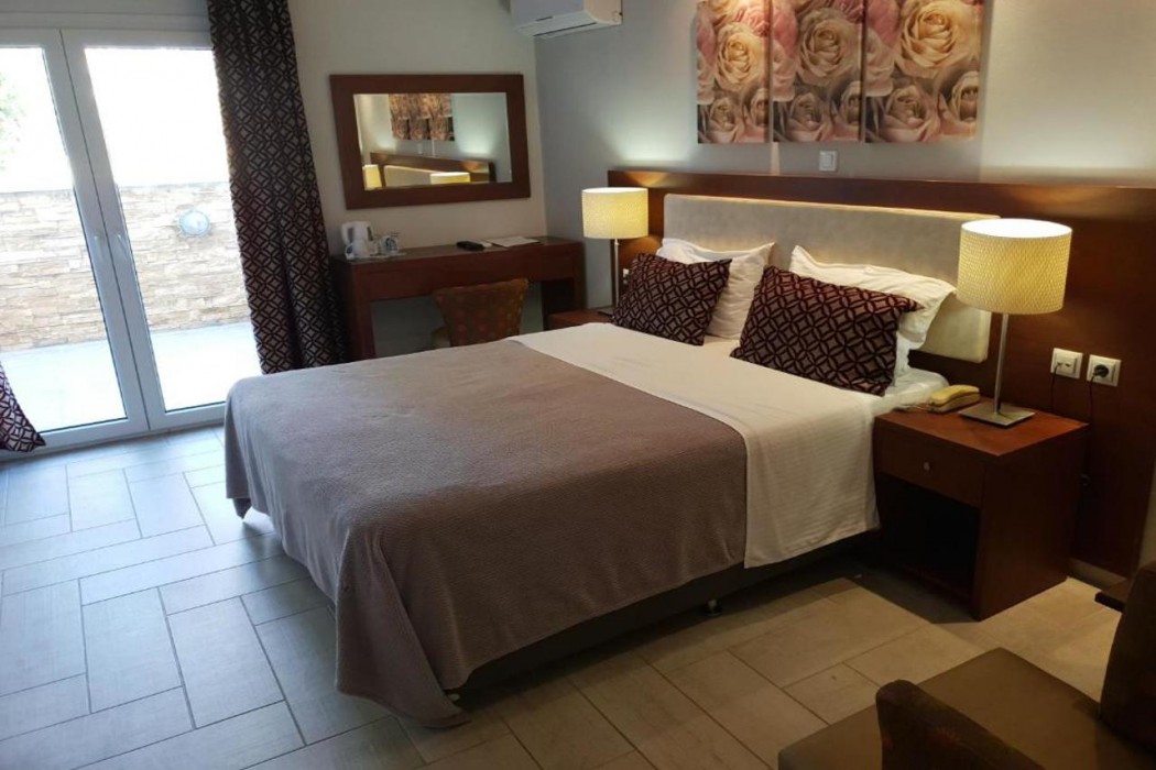 Chryssi Akti, Sure Hotel Collection by Best Western 7/18