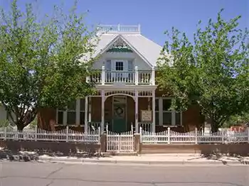 Violet Rose Bed & Breakfast