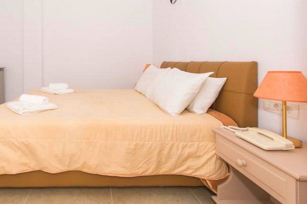 Smaragdi Hotel 20/69