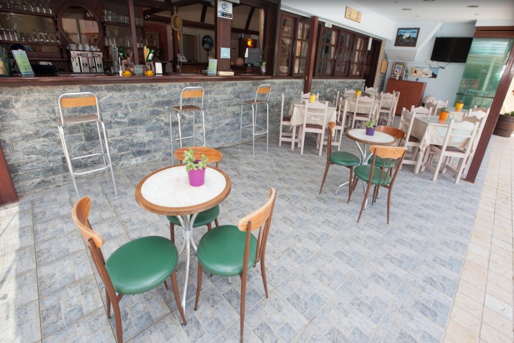 Smaragdi Hotel 23/69