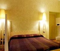 Hotel Villa Mangili 38/89