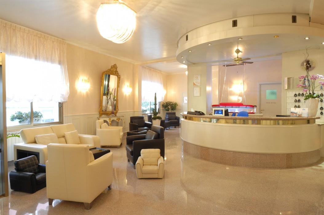 Hotel Rosa 45/82
