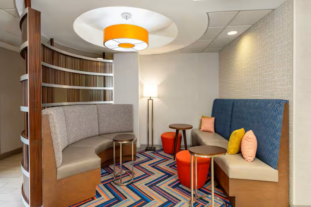 Hampton Inn Orlando International Airport 16/32