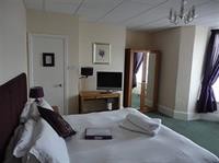 Albert and Victoria Hotel 17/40