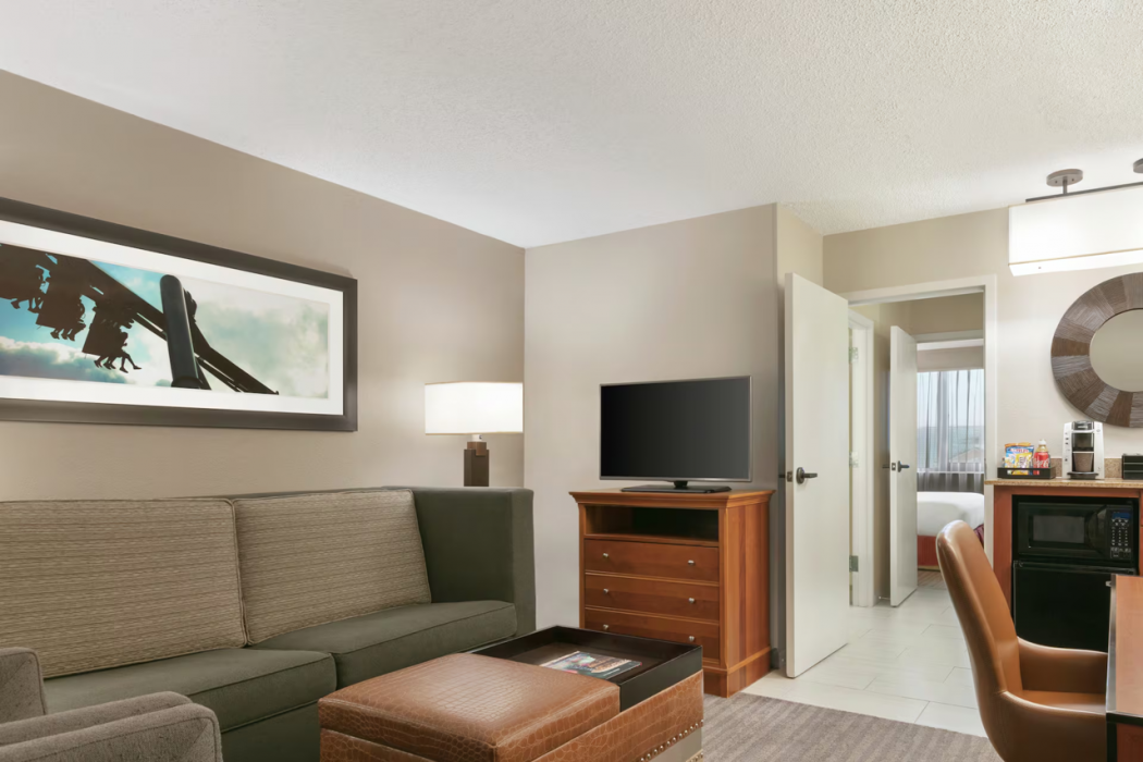 Embassy Suites by Hilton Orlando International Drive ICON Park 28/86