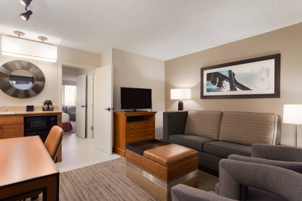 Embassy Suites by Hilton Orlando International Drive ICON Park 34/86