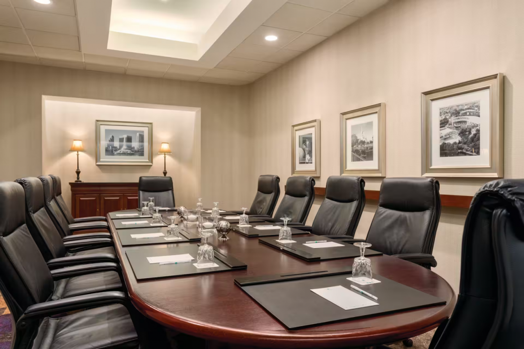 Embassy Suites by Hilton Orlando International Drive ICON Park 48/86