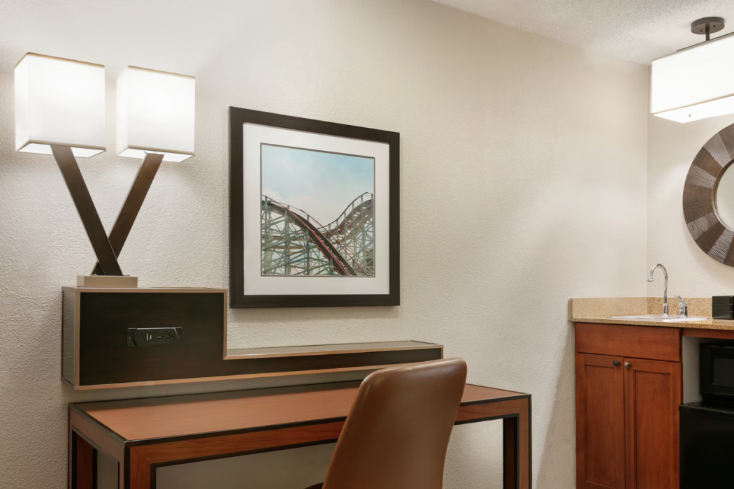 Embassy Suites by Hilton Orlando International Drive ICON Park 33/86