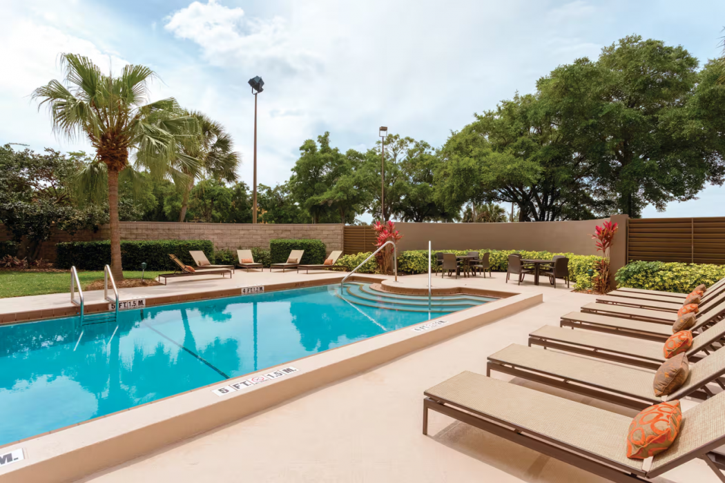 Embassy Suites by Hilton Orlando International Drive ICON Park 54/86