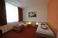 Hotel Ruby Blue 32/65