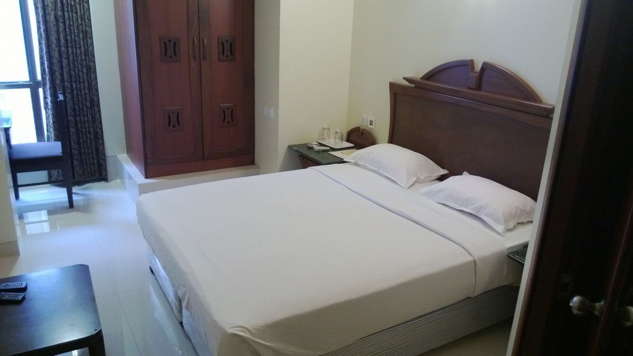 Strand Hotel 28/42