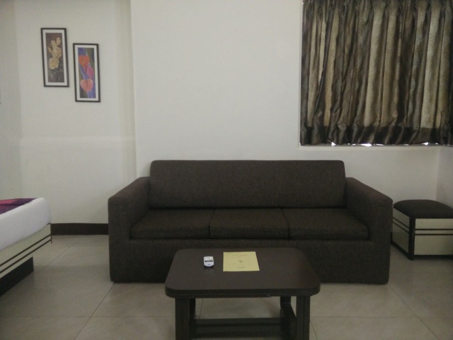 Strand Hotel 26/42