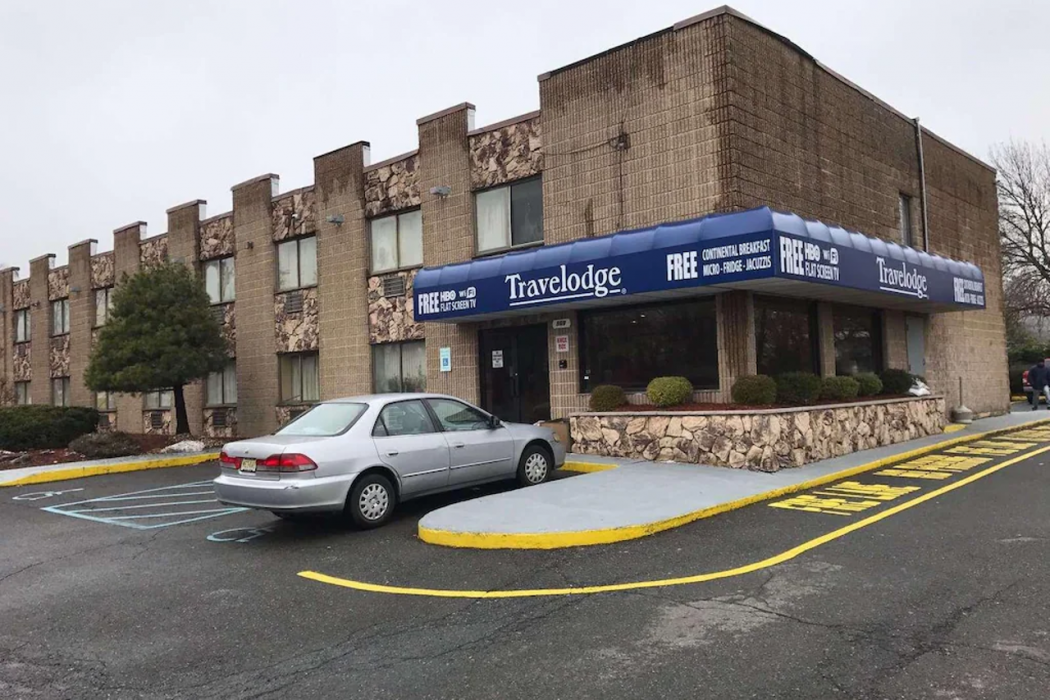 Travelodge By Wyndham Avenel Woodbridge 2/28