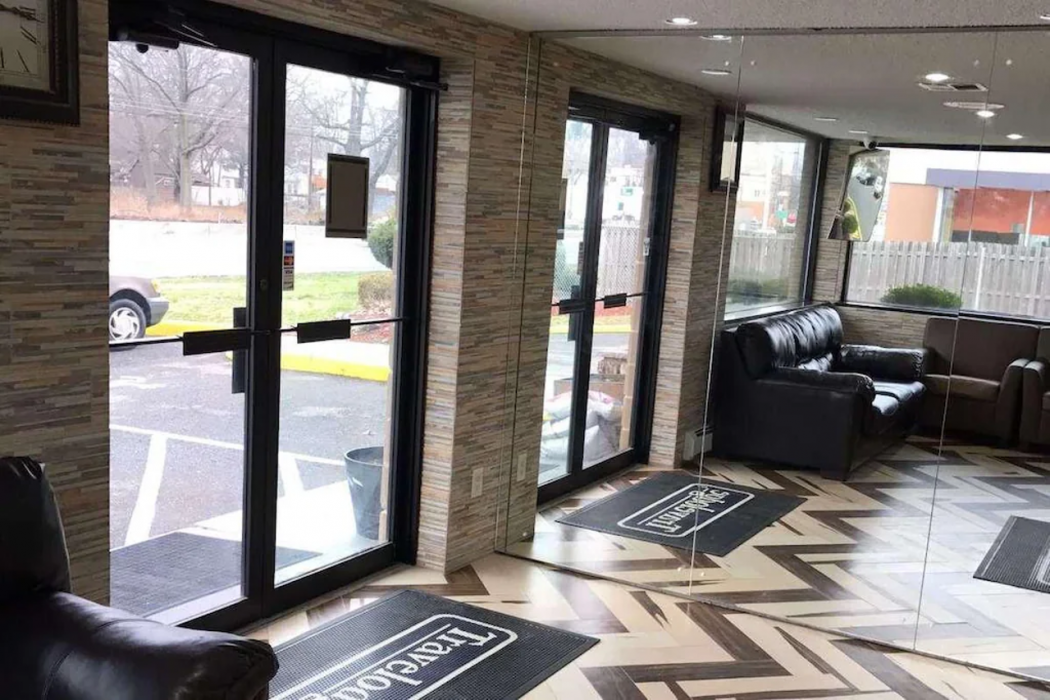 Travelodge By Wyndham Avenel Woodbridge 5/28