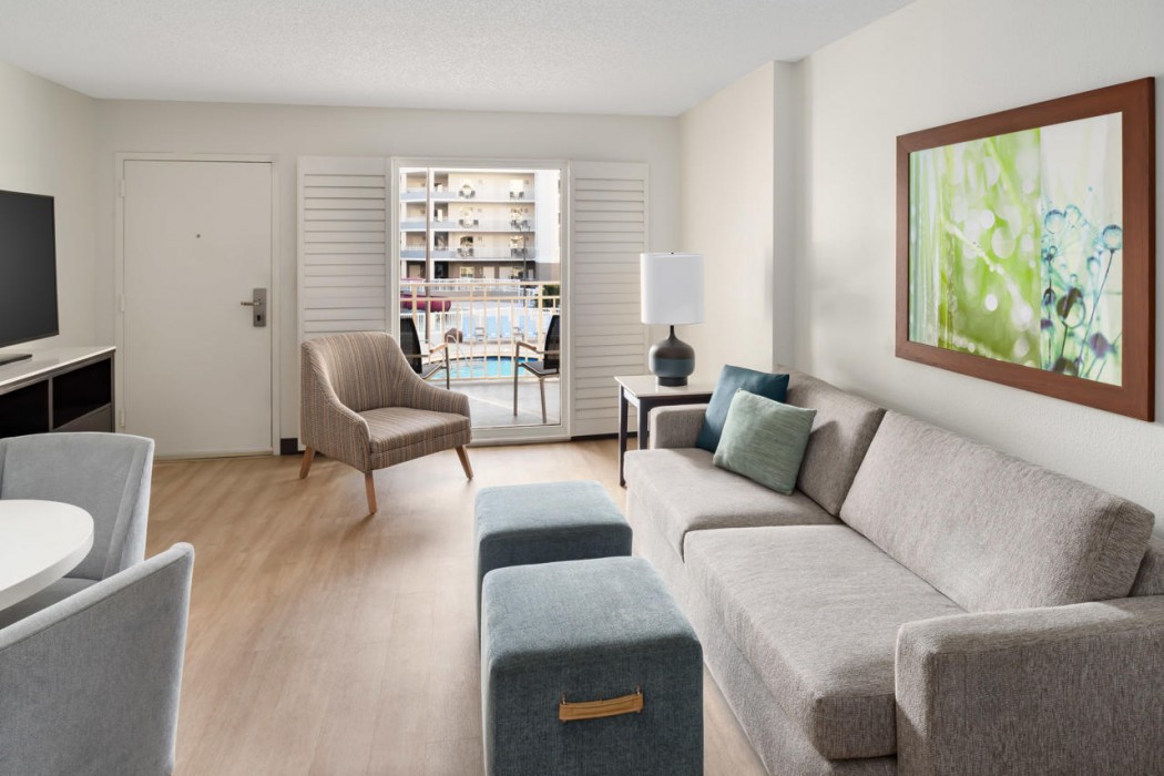 Embassy Suites by Hilton Orlando Lake Buena Vista Resort 26/100