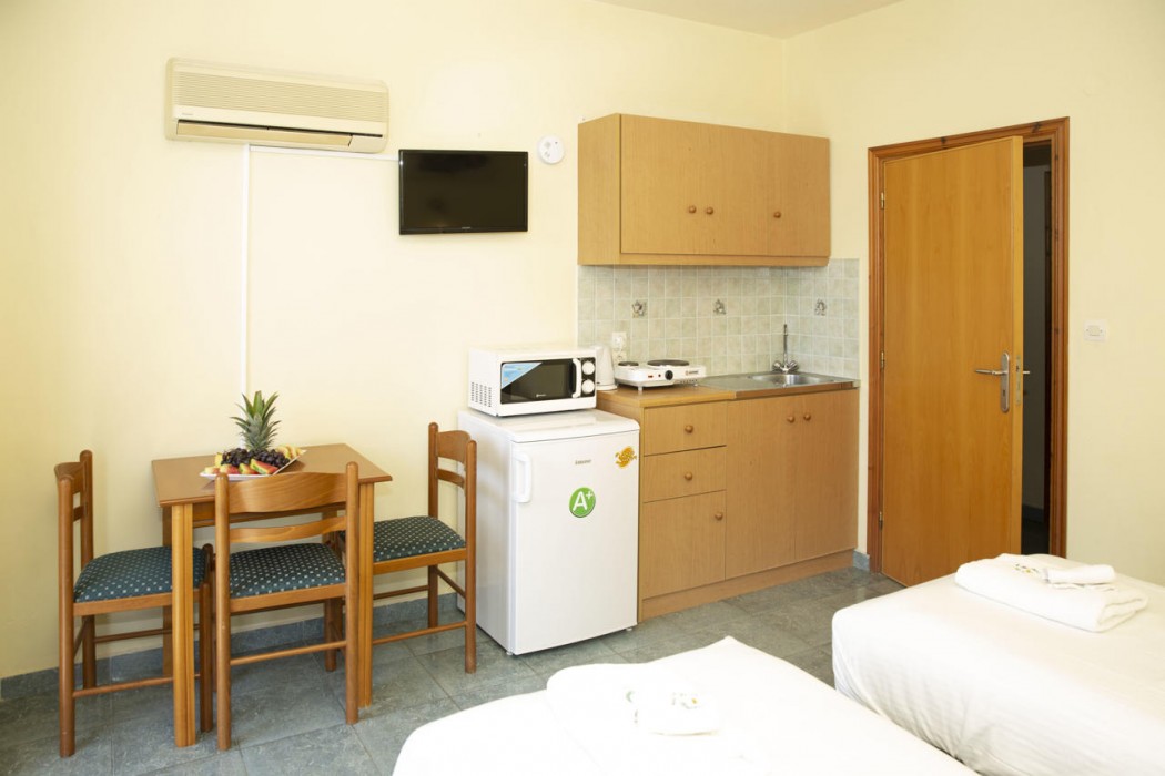 Alia Luxury Suites and Spa 24/169