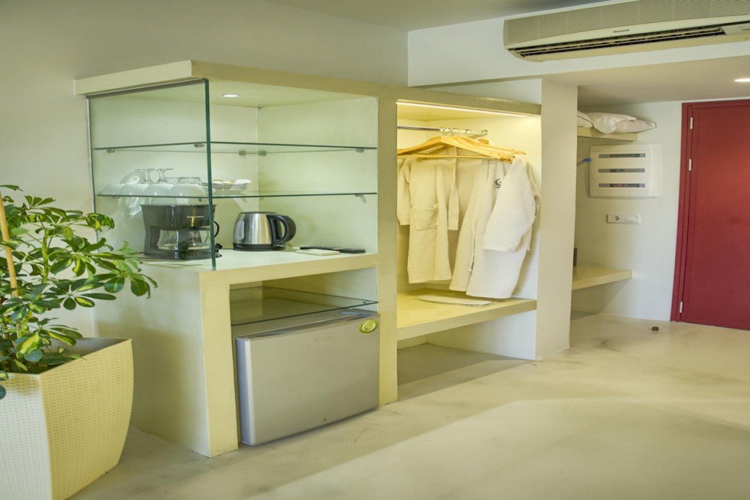 Alia Luxury Suites and Spa 80/169