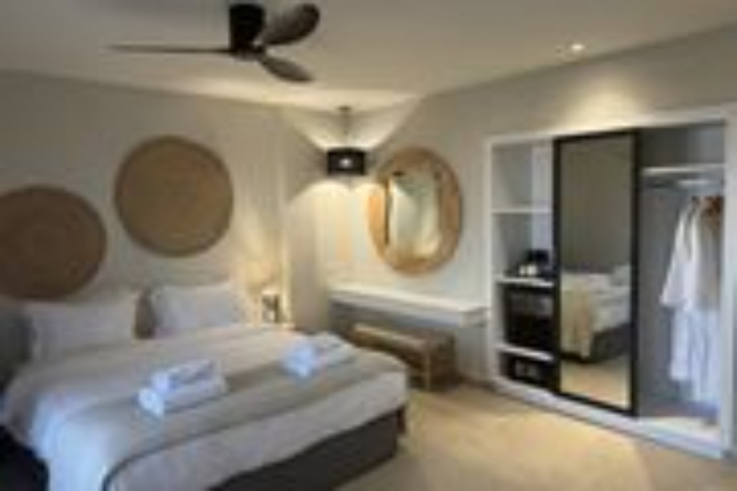 The Noverian Bios Santorini Boutique Hotel 24/78