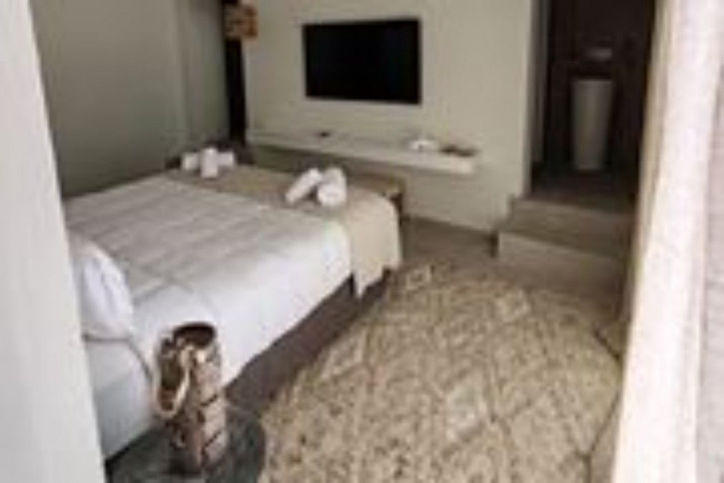 The Noverian Bios Santorini Boutique Hotel 15/78