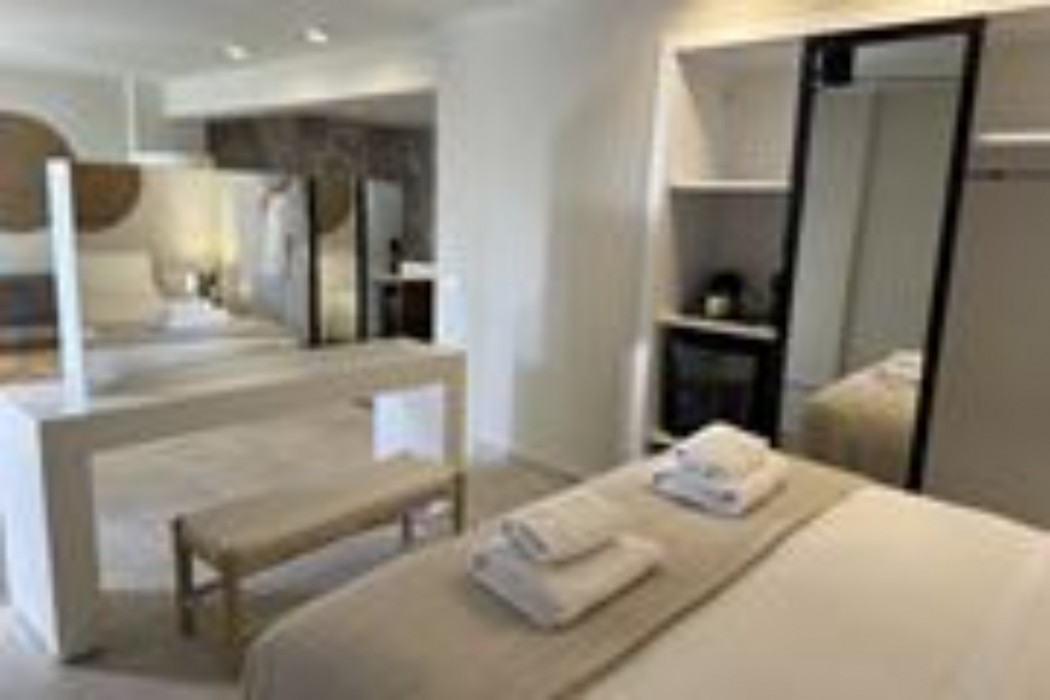 The Noverian Bios Santorini Boutique Hotel 26/78