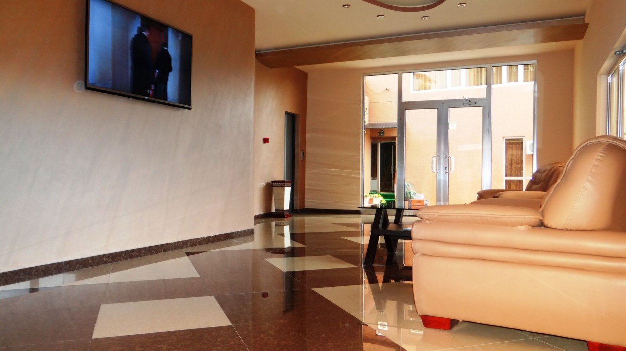 Areg Hotel 68/113