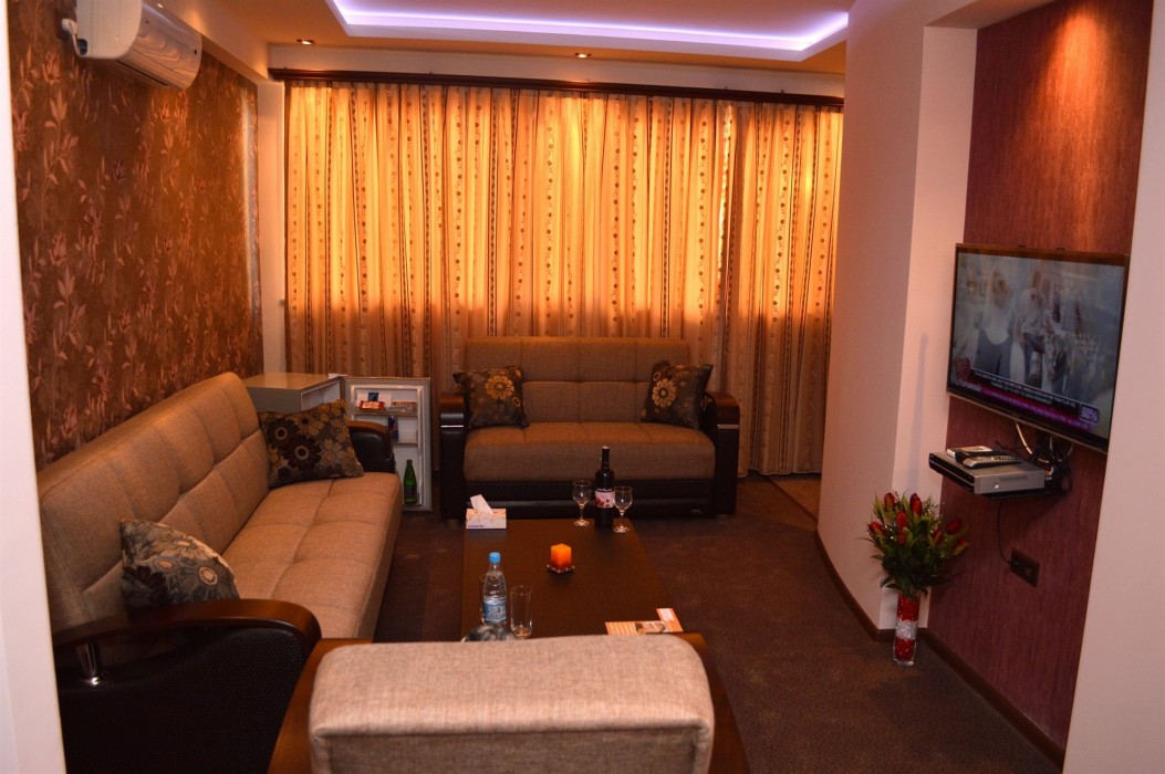 Areg Hotel 39/113