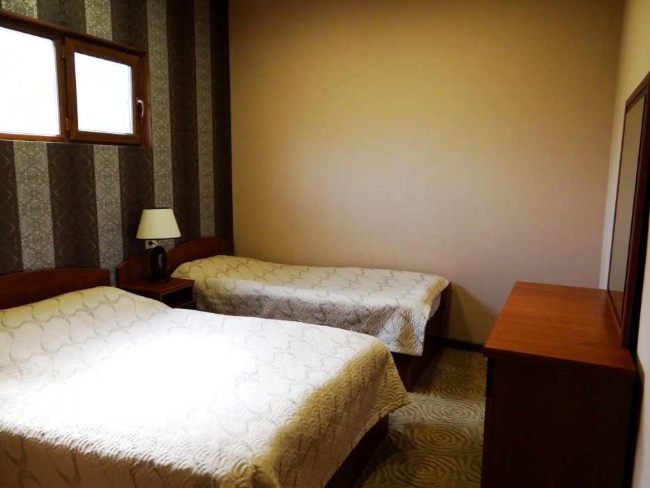 Areg Hotel 53/113