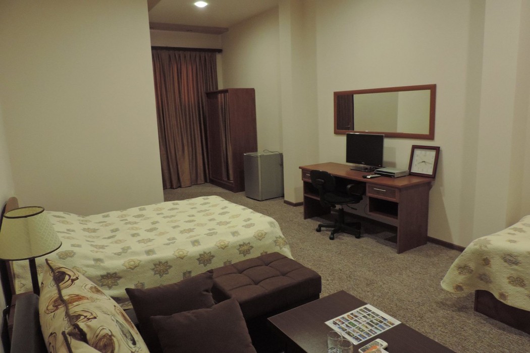 Areg Hotel 44/113