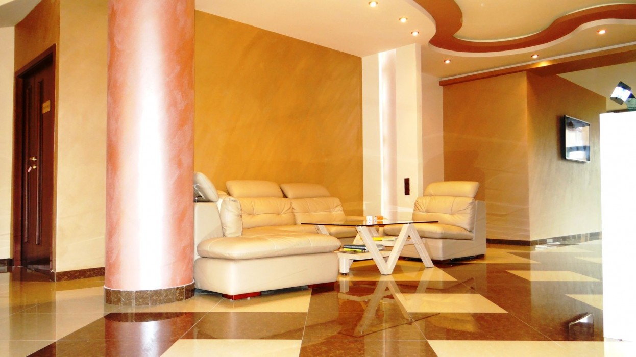 Areg Hotel 71/113