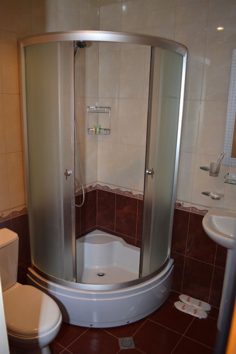 Areg Hotel 65/113