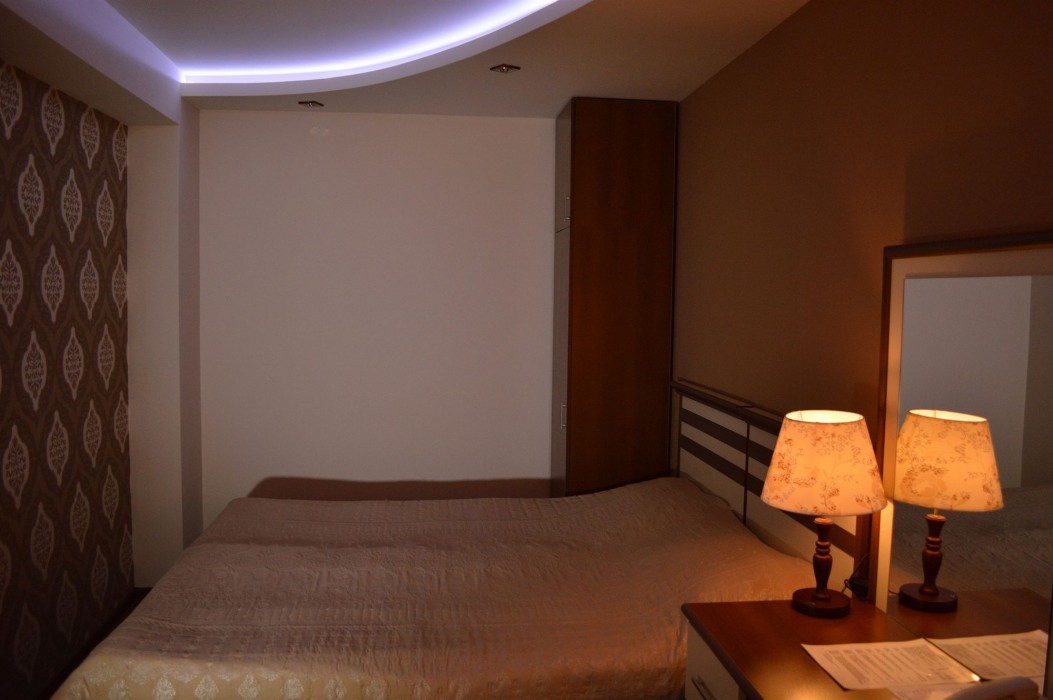 Areg Hotel 75/113