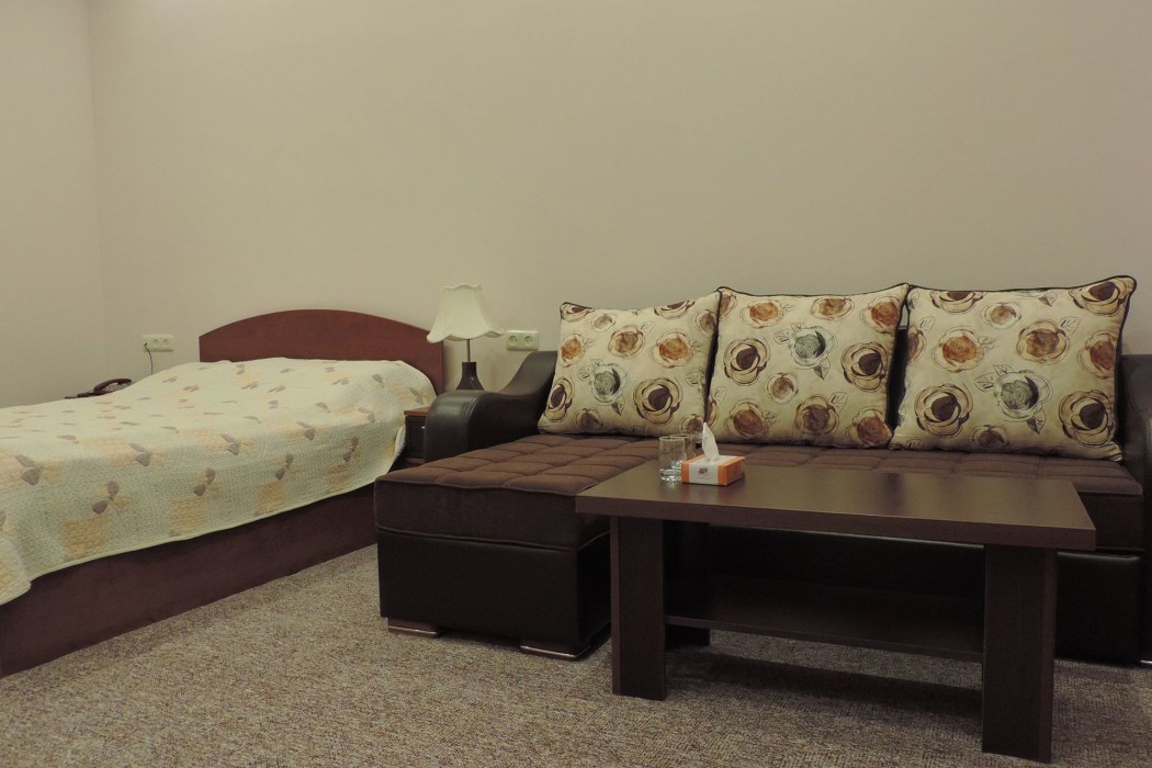 Areg Hotel 77/113