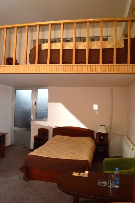 Areg Hotel 67/113