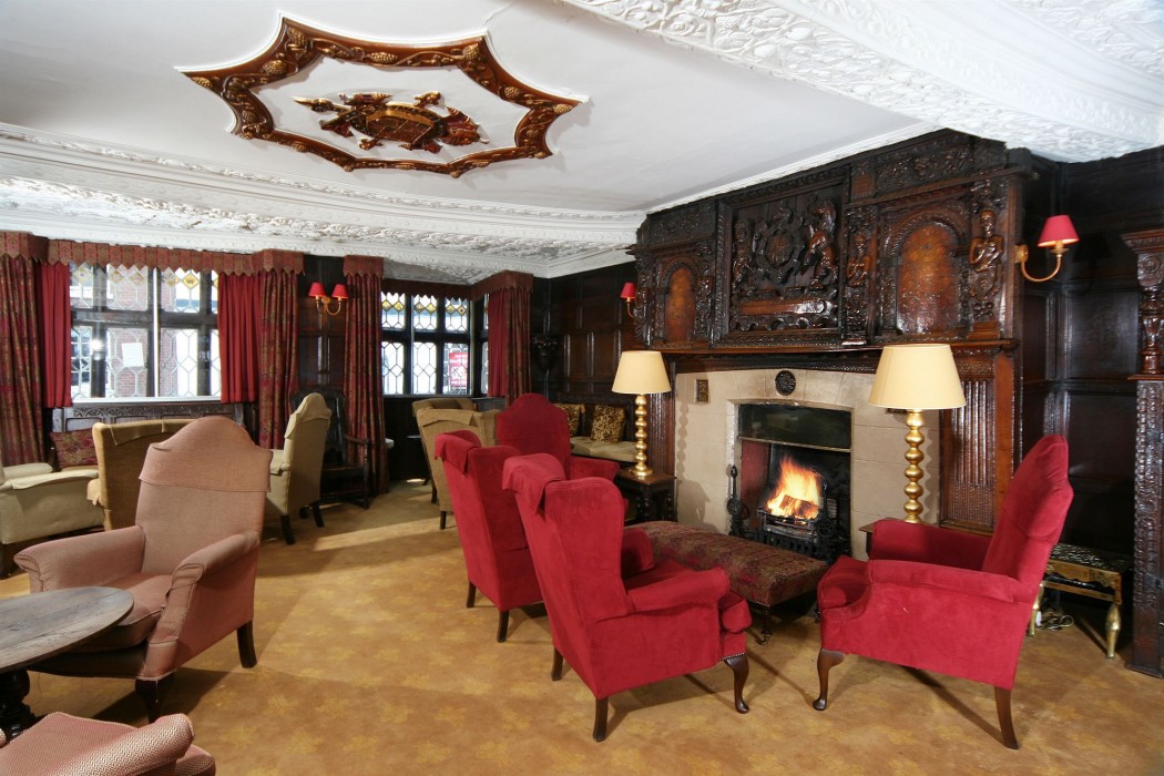 CBH The Feathers Hotel & Restaurant 30/85