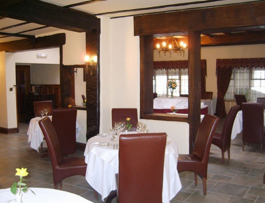 CBH The Feathers Hotel & Restaurant 42/85