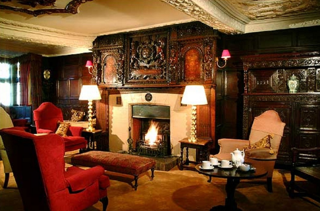 CBH The Feathers Hotel & Restaurant 33/85