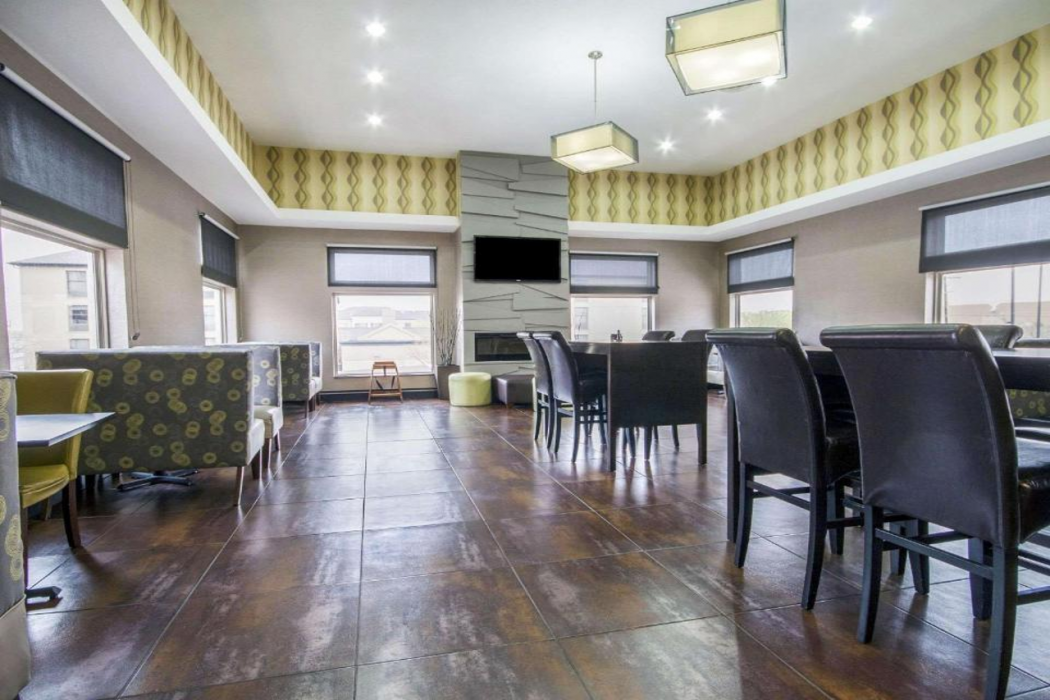 Comfort Inn & Suites El Paso I-10 Airport Area 26/45