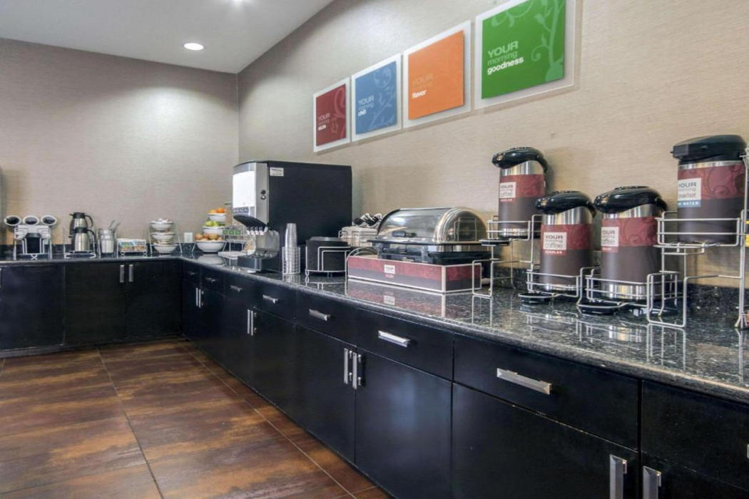 Comfort Inn & Suites El Paso I-10 Airport Area 25/45
