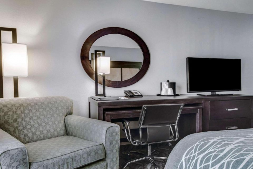 Comfort Inn & Suites El Paso I-10 Airport Area 10/45