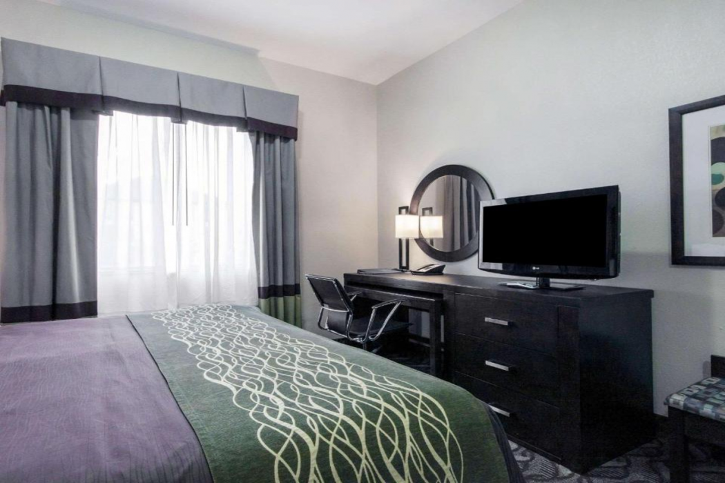 Comfort Inn & Suites El Paso I-10 Airport Area 12/45