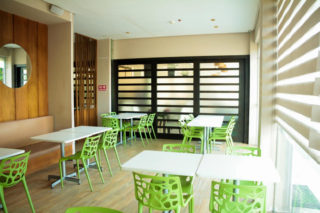 Casablanca Suites Near Airport 43/59