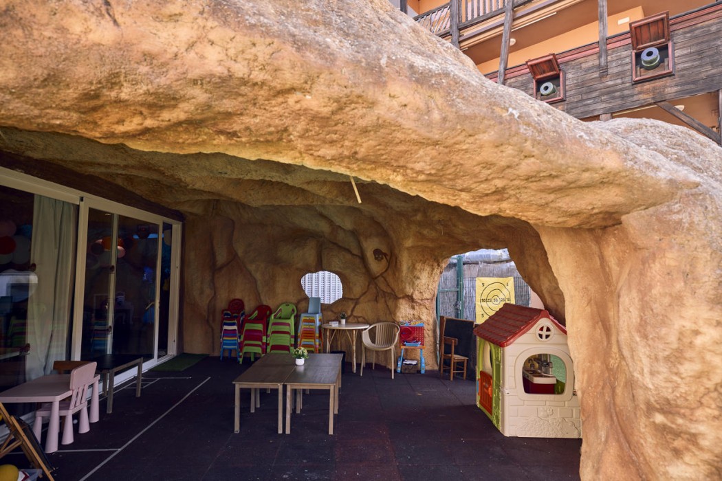 Pirates Village 18/40